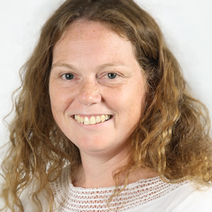 claire-warne